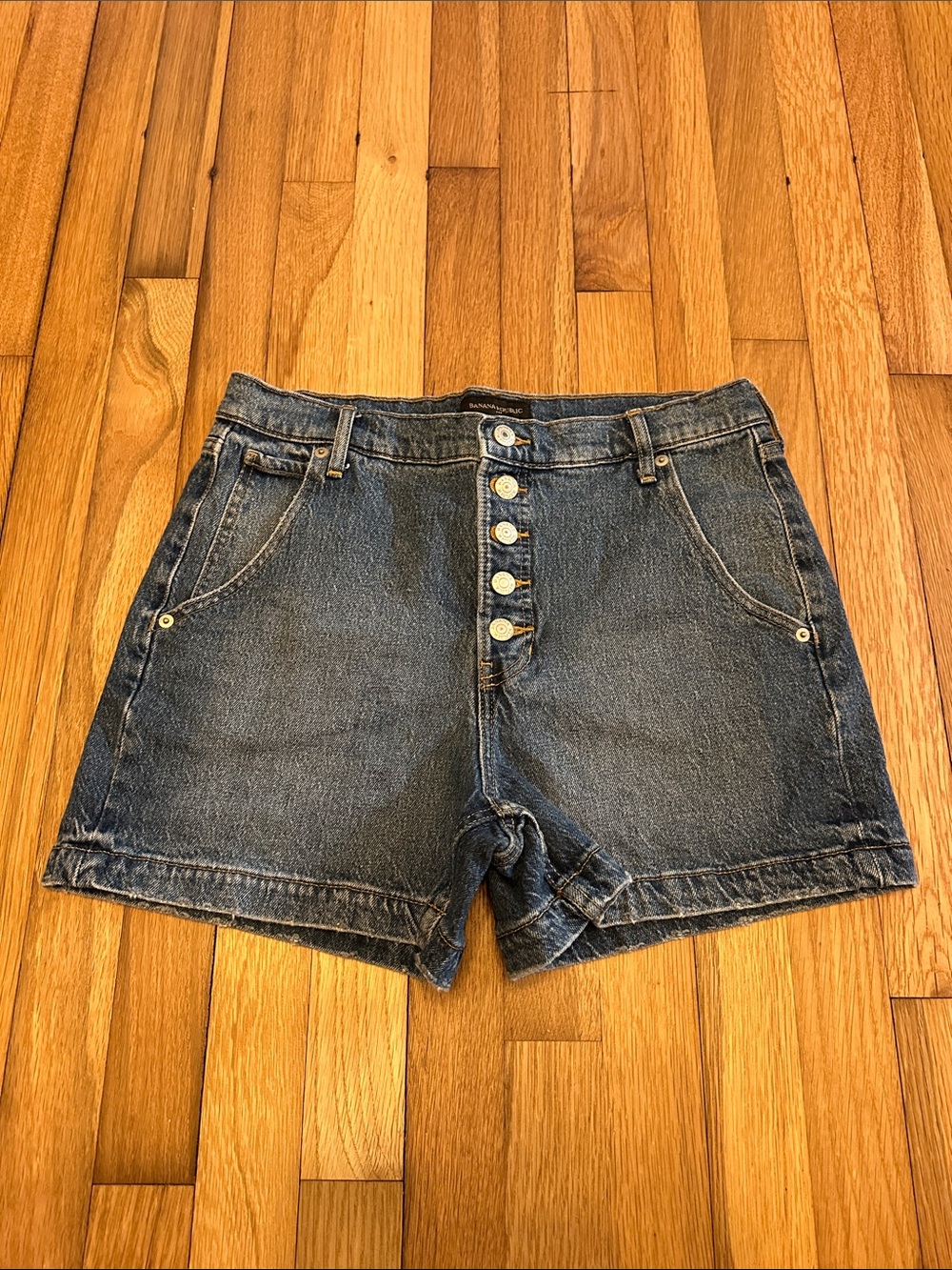 Banana Republic Vintage-Inspired Button-Front Denim Shorts - Blue